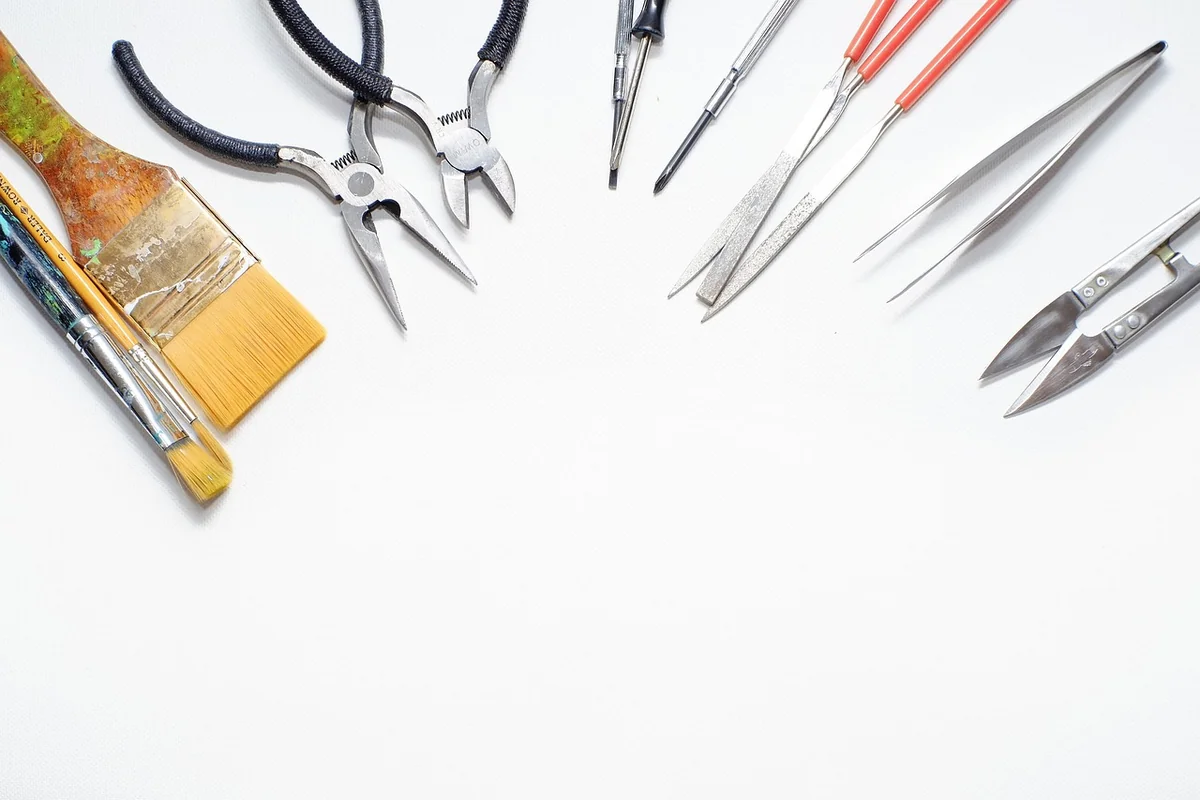Les outils indispensables pour débuter en bricolage à la maison en 2026