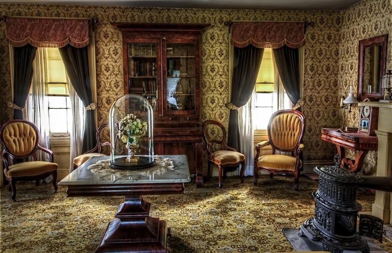 Restauration de meubles anciens : techniques et astuces incontournables en 2026